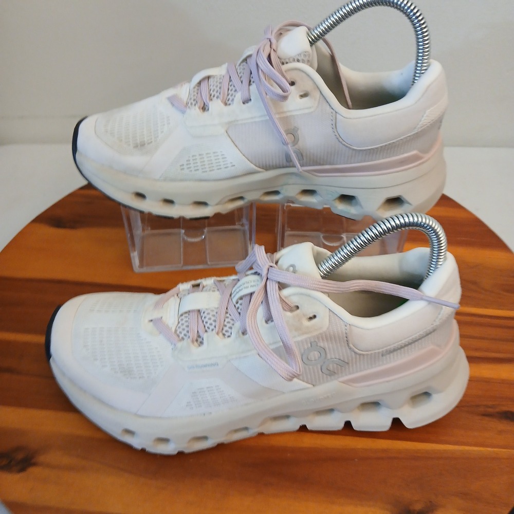 On Cloudrunner 2 Womens 7 White Running Shoes Sneakers 3WE10133161